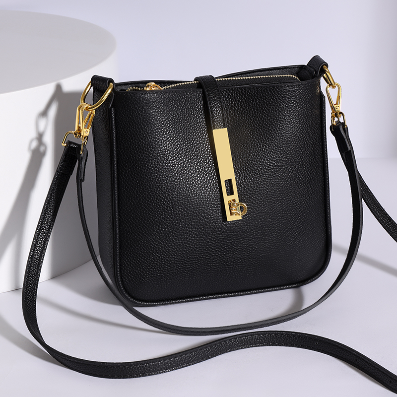 Nuova borsa a tracolla in pell - Leatherwork Ideas recensione e prezzo